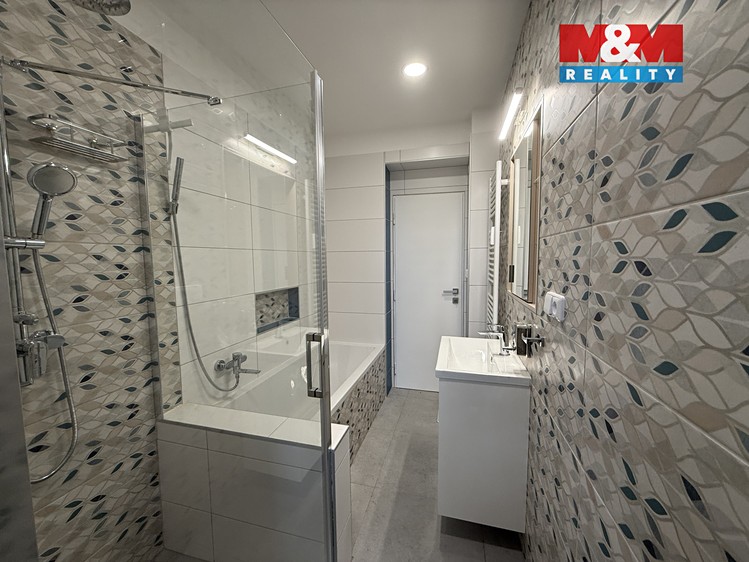 Pronájem bytu 2+1 59 m² - foto 4