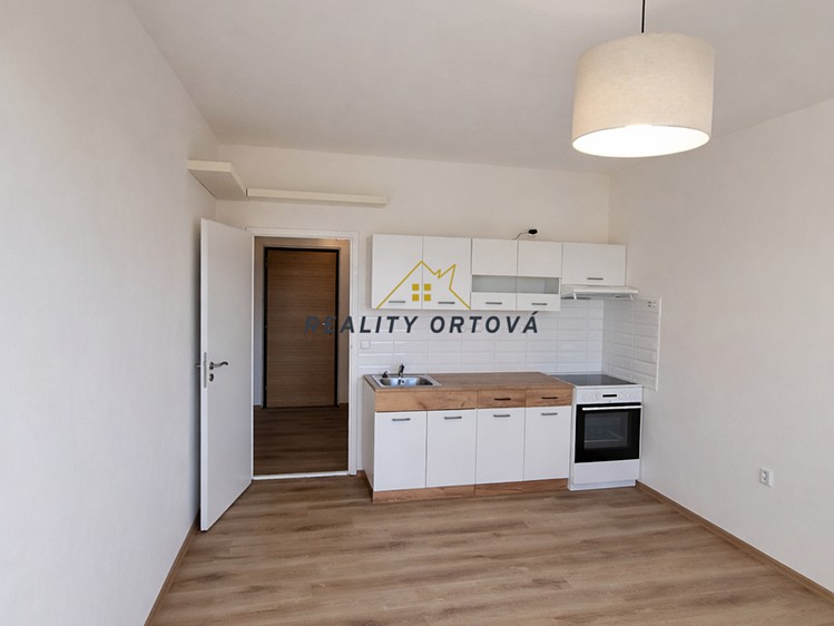Pronájem bytu 1+kk 30 m² - foto 2