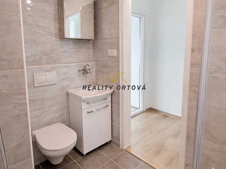 Pronájem bytu 1+kk 30 m² - foto 4