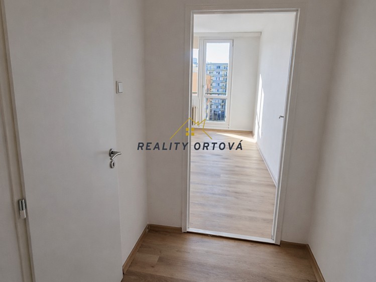Pronájem bytu 1+kk 30 m² - foto 7
