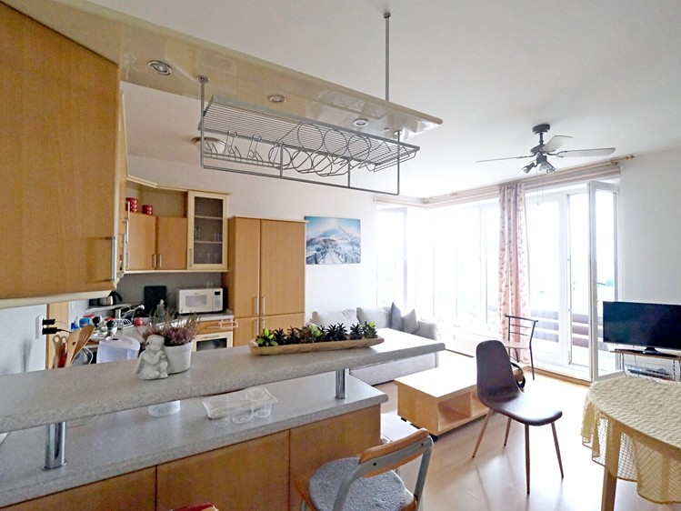 Pronájem bytu 2+kk 63 m² - foto 3