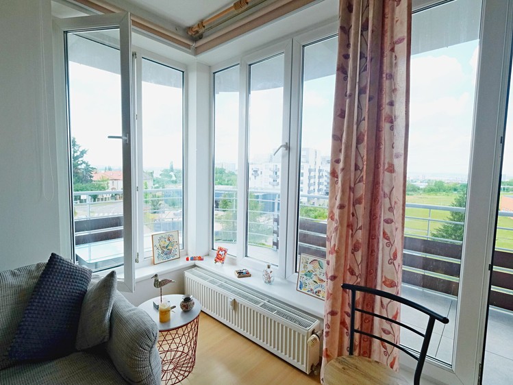 Pronájem bytu 2+kk 63 m² - foto 4