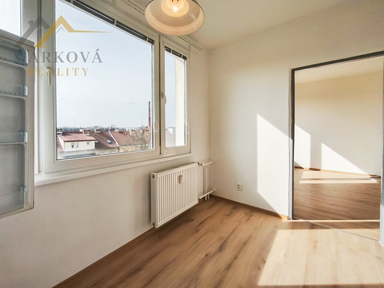 Pronájem bytu 3+1 86 m² - foto 1