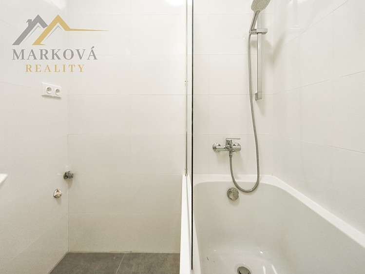 Pronájem bytu 3+1 86 m² - foto 6