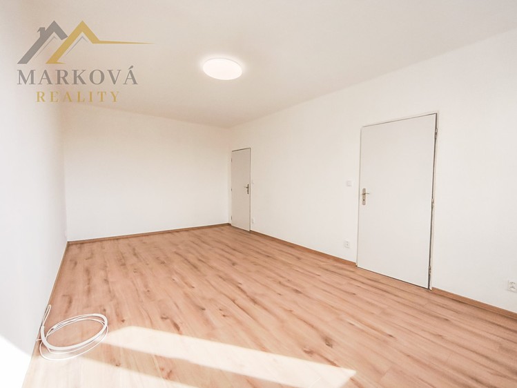Pronájem bytu 3+1 86 m² - foto 8