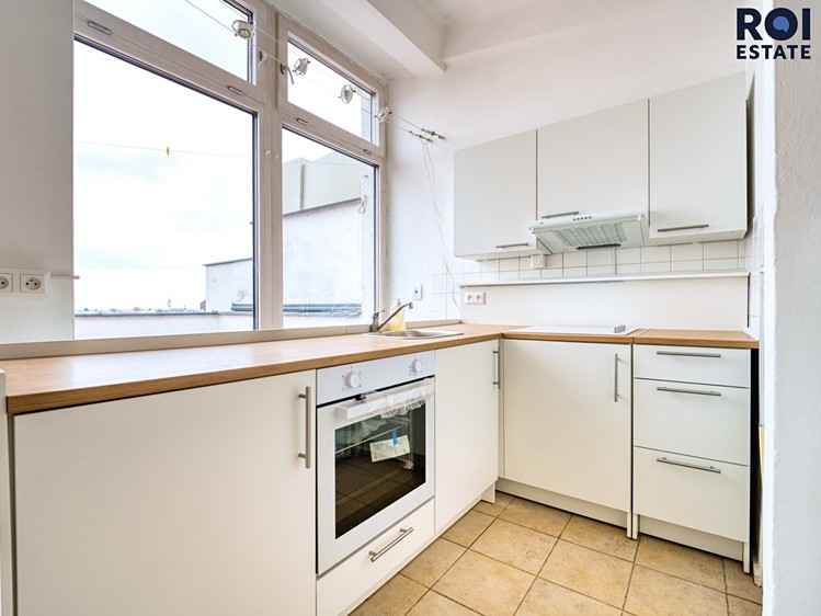 Pronájem bytu 2+kk 77 m² (Podkrovní) - foto 2