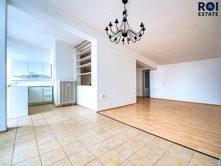 Pronájem bytu 2+kk 77 m² (Podkrovní) - foto 4