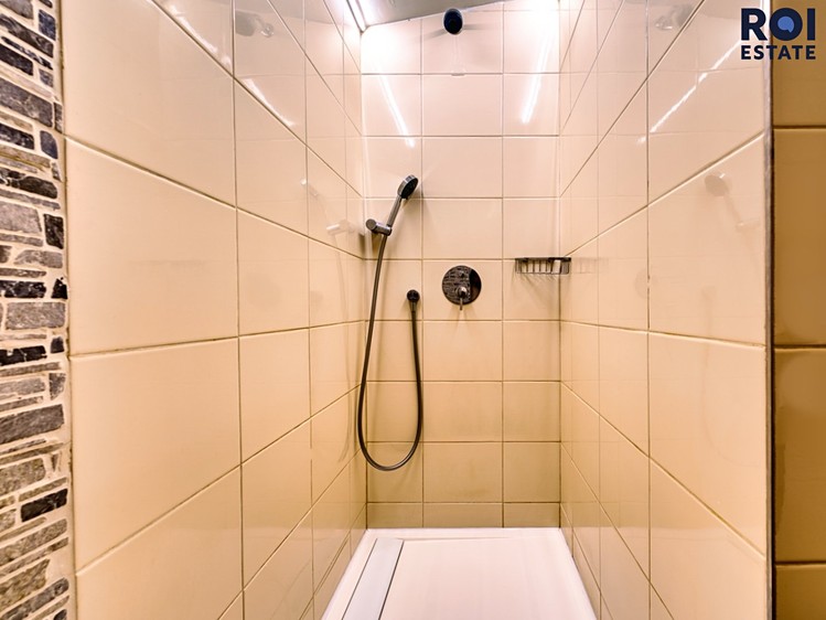 Pronájem bytu 2+kk 77 m² (Podkrovní) - foto 8