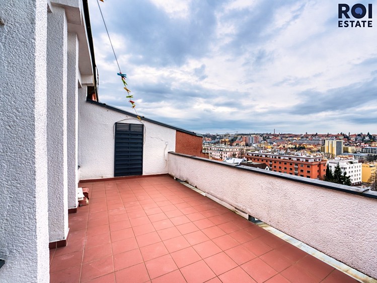 Pronájem bytu 2+kk 77 m² (Podkrovní) - foto 5