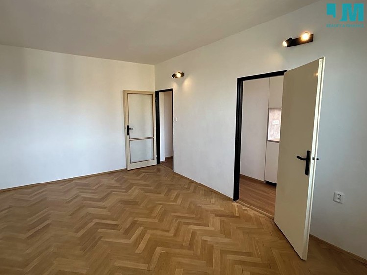 Pronájem bytu 2+1 57 m² - foto 8