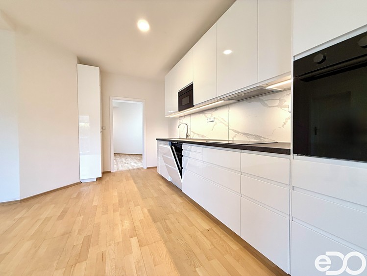 Pronájem bytu 3+kk 73 m² - foto 2