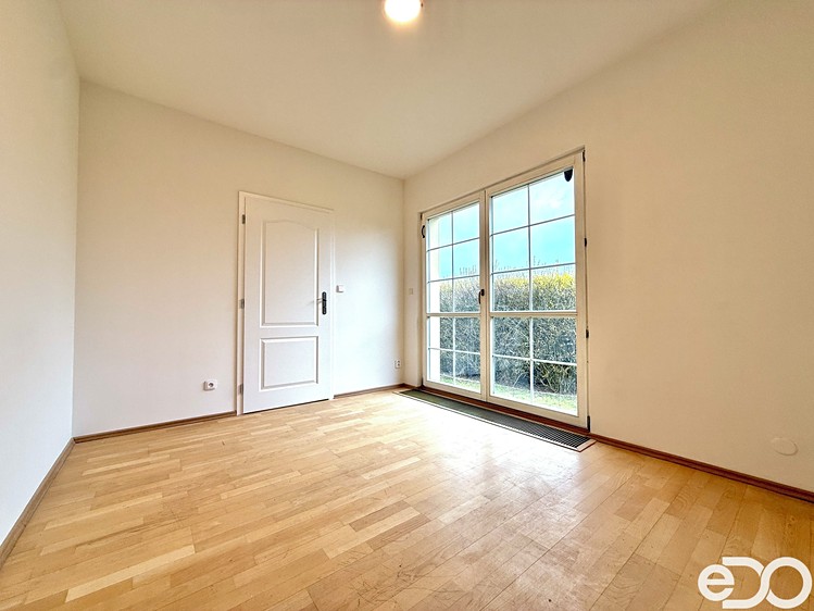Pronájem bytu 3+kk 73 m² - foto 5