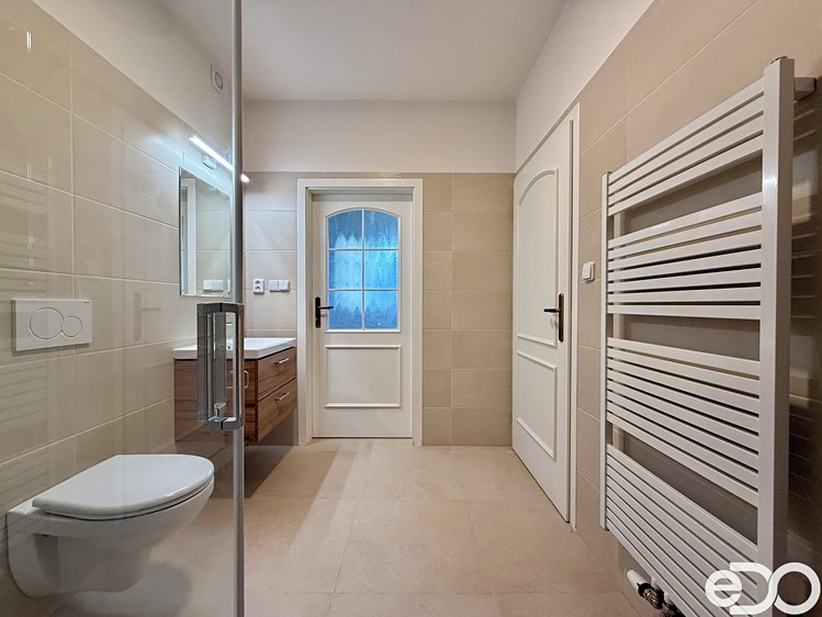 Pronájem bytu 3+kk 73 m² - foto 8