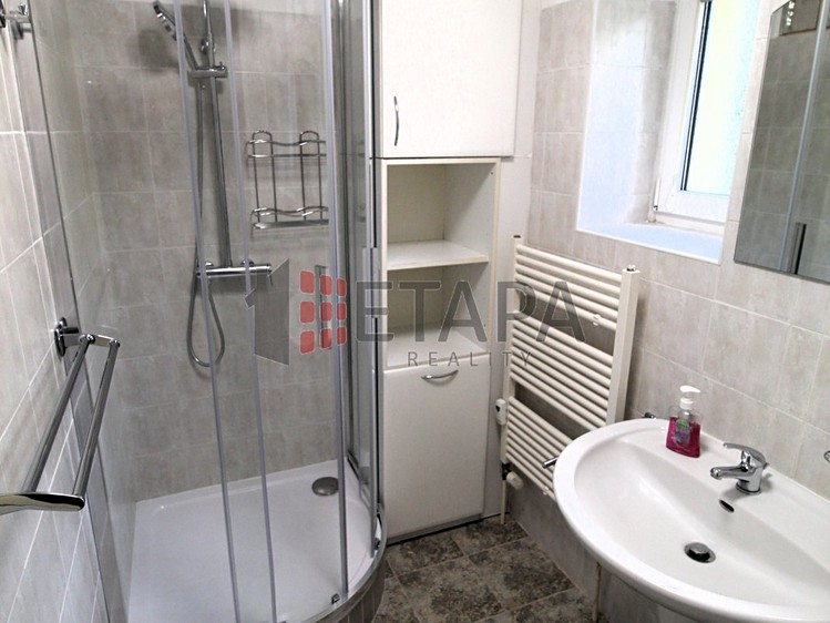 Pronájem bytu 2+1 57 m² - foto 8