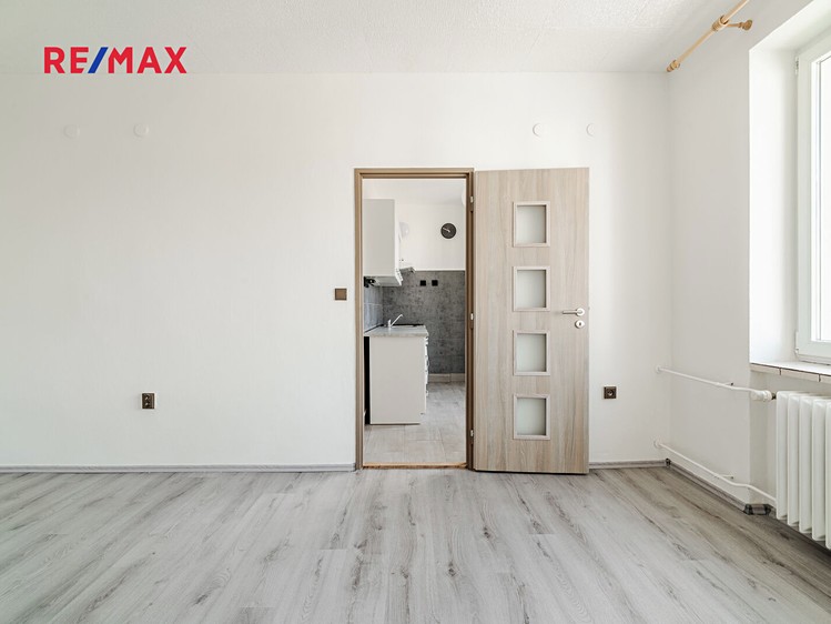 Pronájem bytu 1+1 40 m² - foto 4