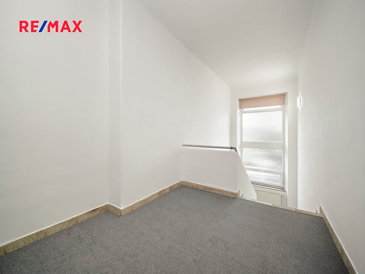 Pronájem bytu 4+1 127 m² - foto 5