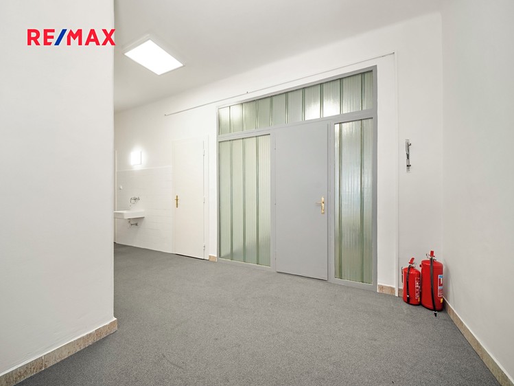 Pronájem bytu 4+1 127 m² - foto 6
