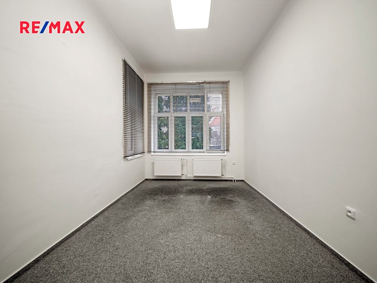Pronájem bytu 4+1 127 m² - foto 7