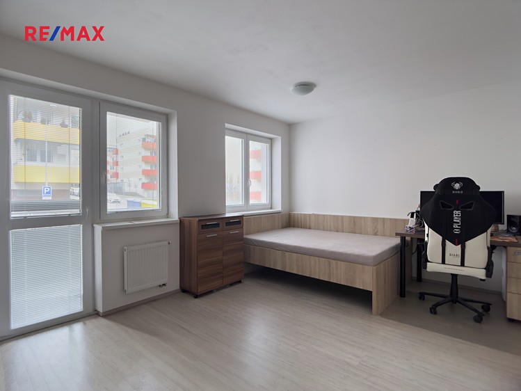 Pronájem bytu 1+kk 32 m² - foto 4