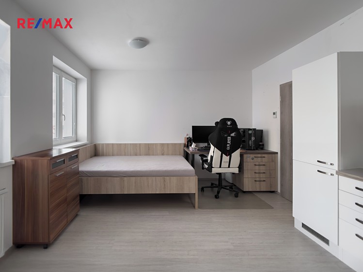 Pronájem bytu 1+kk 32 m² - foto 2