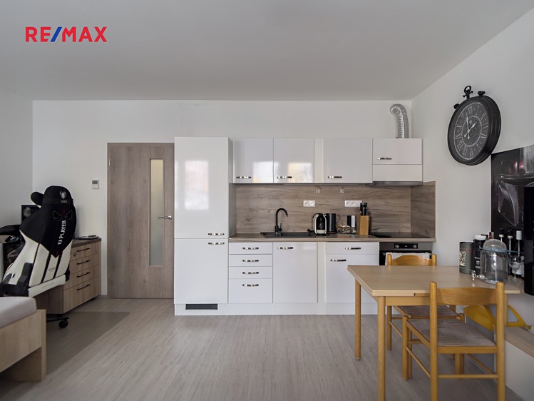 Pronájem bytu 1+kk 32 m² - foto 3