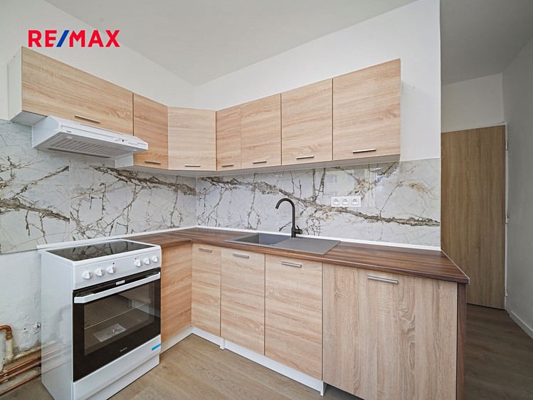 Pronájem bytu 2+1 51 m² - foto 2