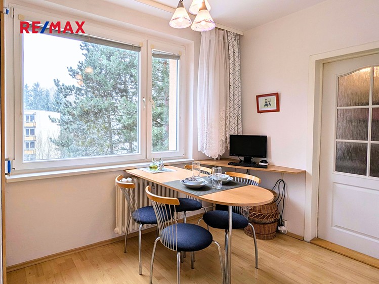 Pronájem bytu 2+1 60 m² - foto 4