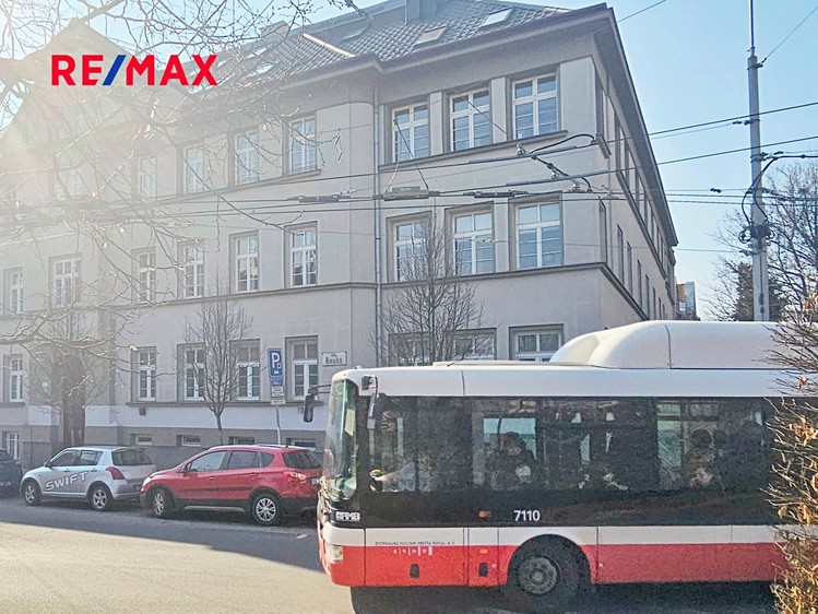 Pronájem bytu 4+1 119 m² - foto 1
