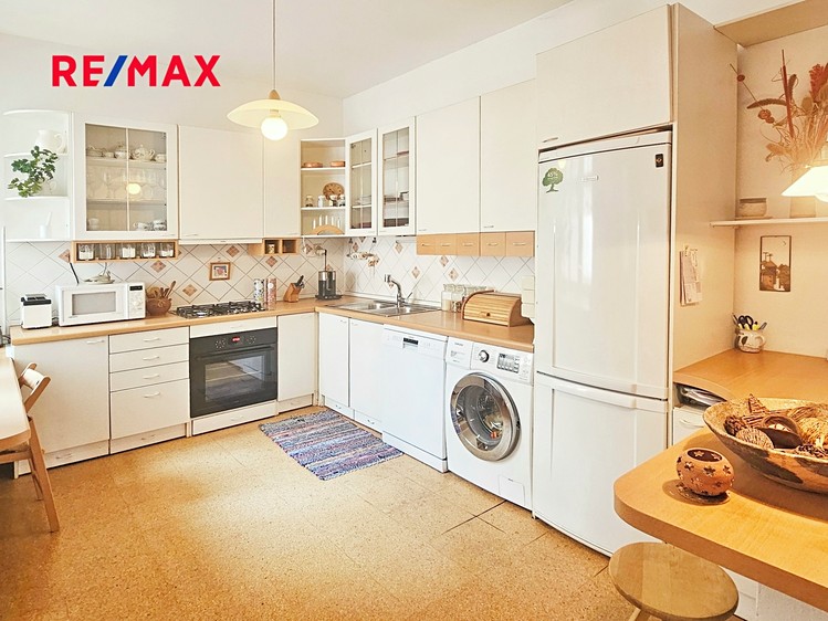 Pronájem bytu 4+1 119 m² - foto 2