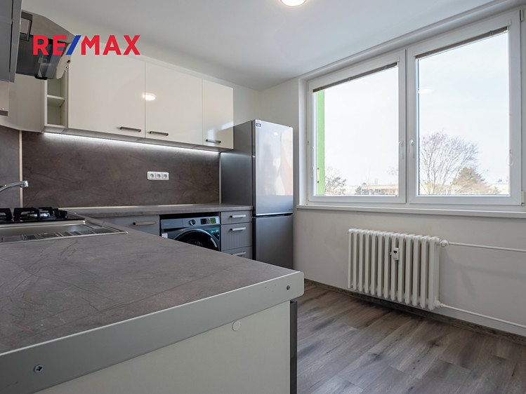 Pronájem bytu 4+1 85 m² - foto 4