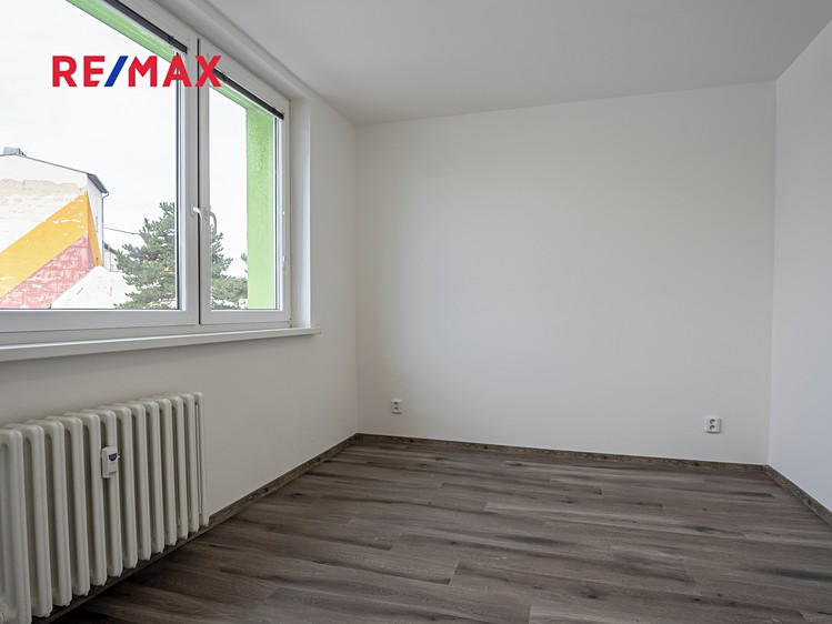 Pronájem bytu 4+1 85 m² - foto 5
