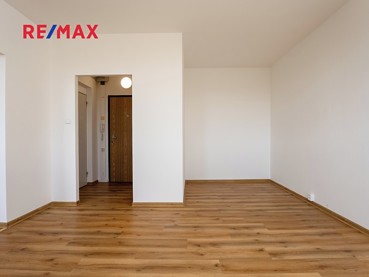 Pronájem bytu 1+1 31 m² - foto 6