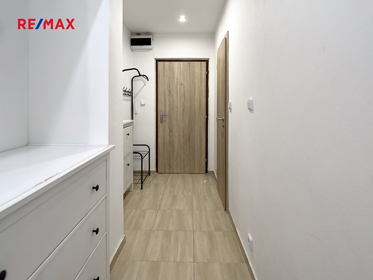Pronájem bytu 1+kk 27 m² - foto 5