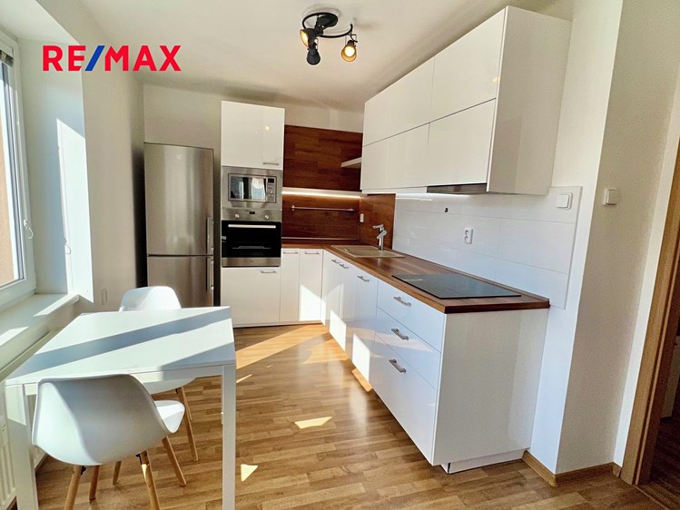 Pronájem bytu 2+kk 55 m² - foto 5