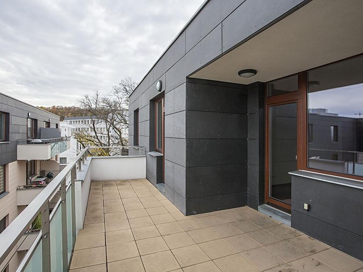 Pronájem bytu 4+kk 100 m² - foto 3