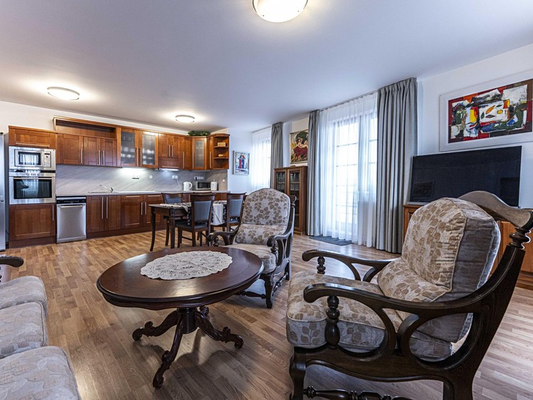 Pronájem bytu 3+kk 110 m² - foto 1