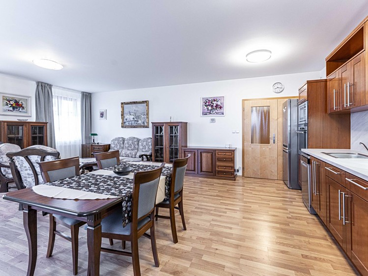 Pronájem bytu 3+kk 110 m² - foto 8