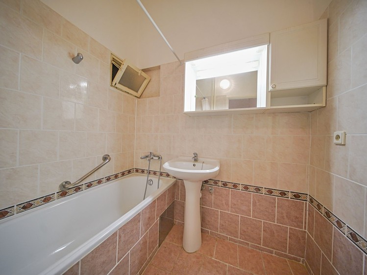 Pronájem bytu 1+1 51 m² - foto 8