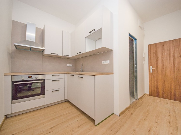 Pronájem bytu 1+kk 29 m² - foto 2