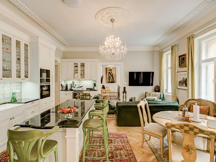 Pronájem bytu 4+kk 132 m² - foto 6
