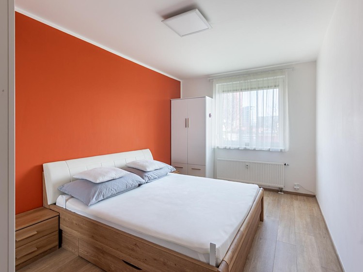 Pronájem bytu 2+kk 48 m² - foto 3