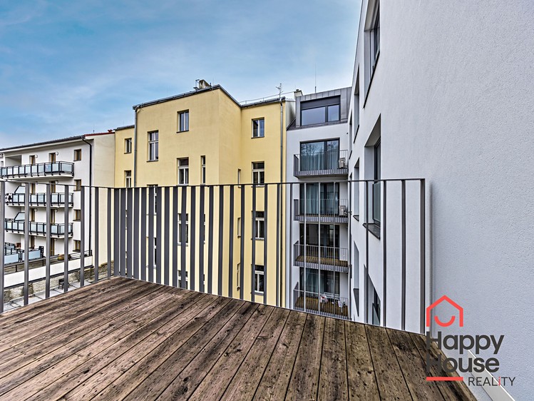 Pronájem bytu 1+kk 61 m² - foto 3