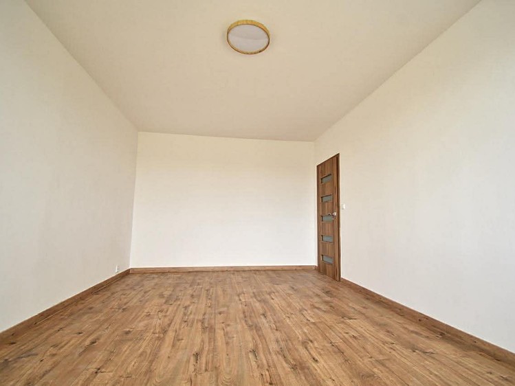 Pronájem bytu 2+1 62 m² - foto 3