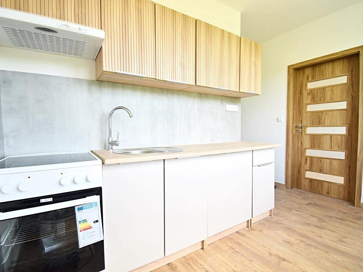 Pronájem bytu 2+1 62 m² - foto 1
