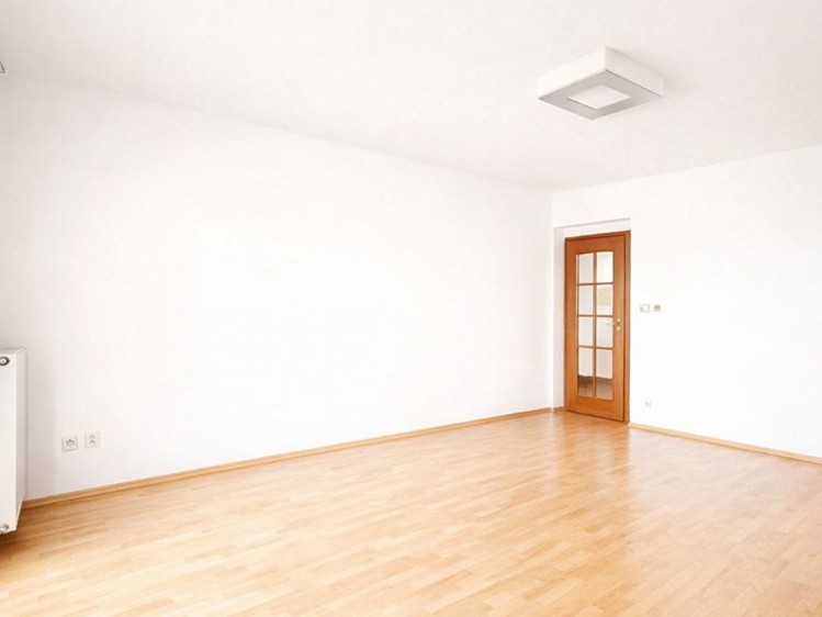 Pronájem bytu 2+1 67 m² - foto 4