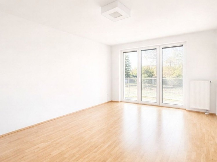 Pronájem bytu 2+1 67 m² - foto 3