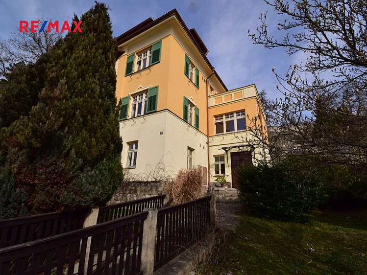 Pronájem bytu 3+1 89 m² - foto 1