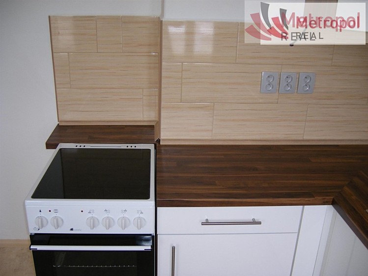 Pronájem bytu 3+1 88 m² - foto 4