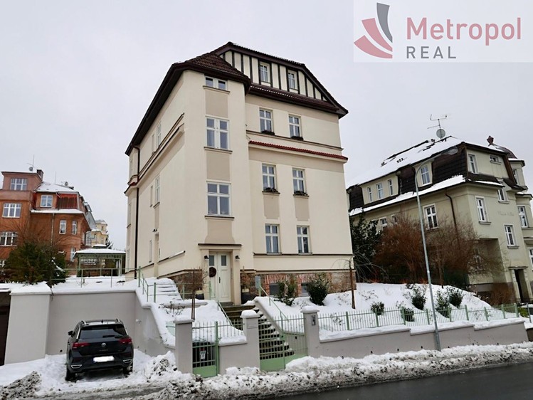 Pronájem bytu 3+1 88 m² - foto 1