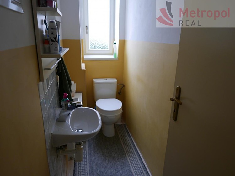 Pronájem bytu 3+1 88 m² - foto 8
